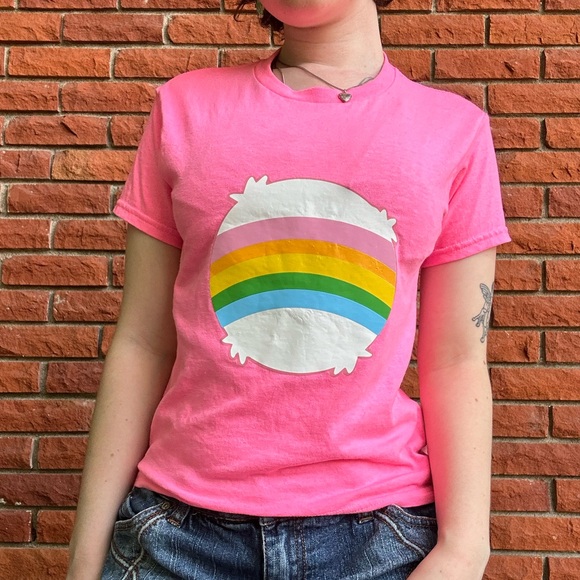 Carebears Cheer Bear graphic tee - Picture 3 of 10